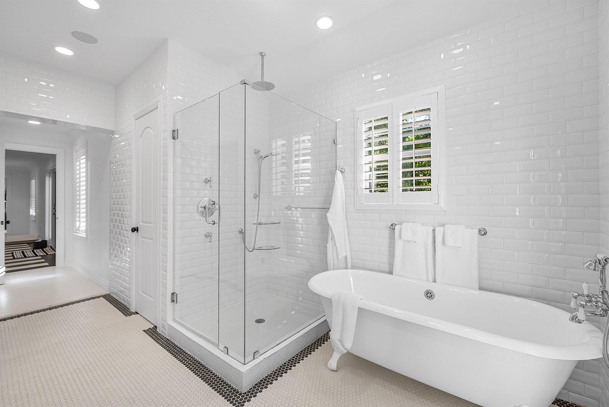 GULFSTREAM PROPERTIES - Residential