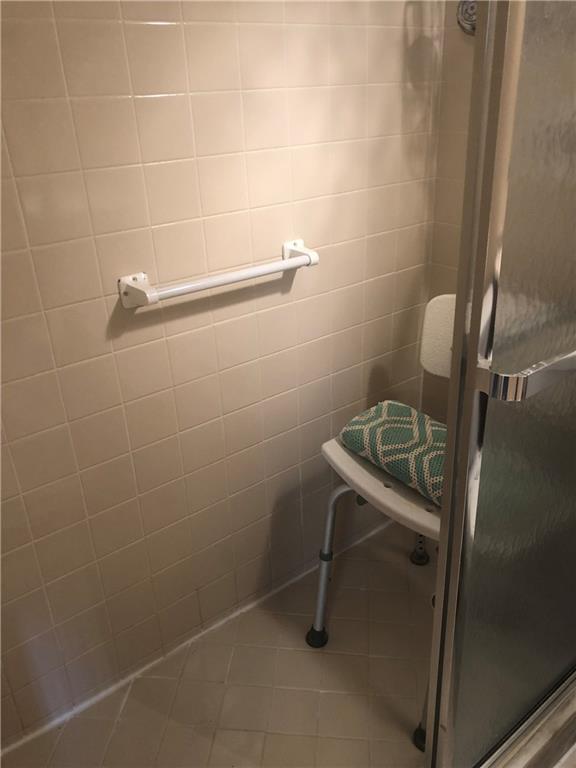 Kings Point Burgundy A-Q - Residential Lease