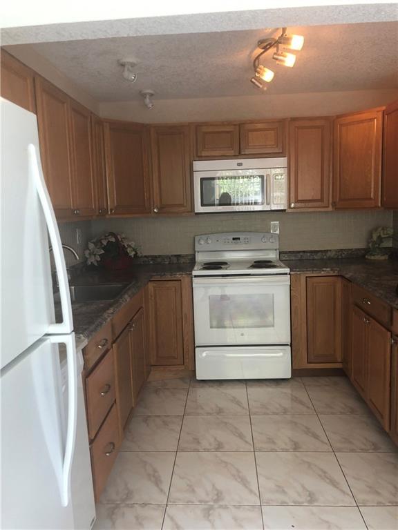 Kings Point Burgundy A-Q - Residential Lease