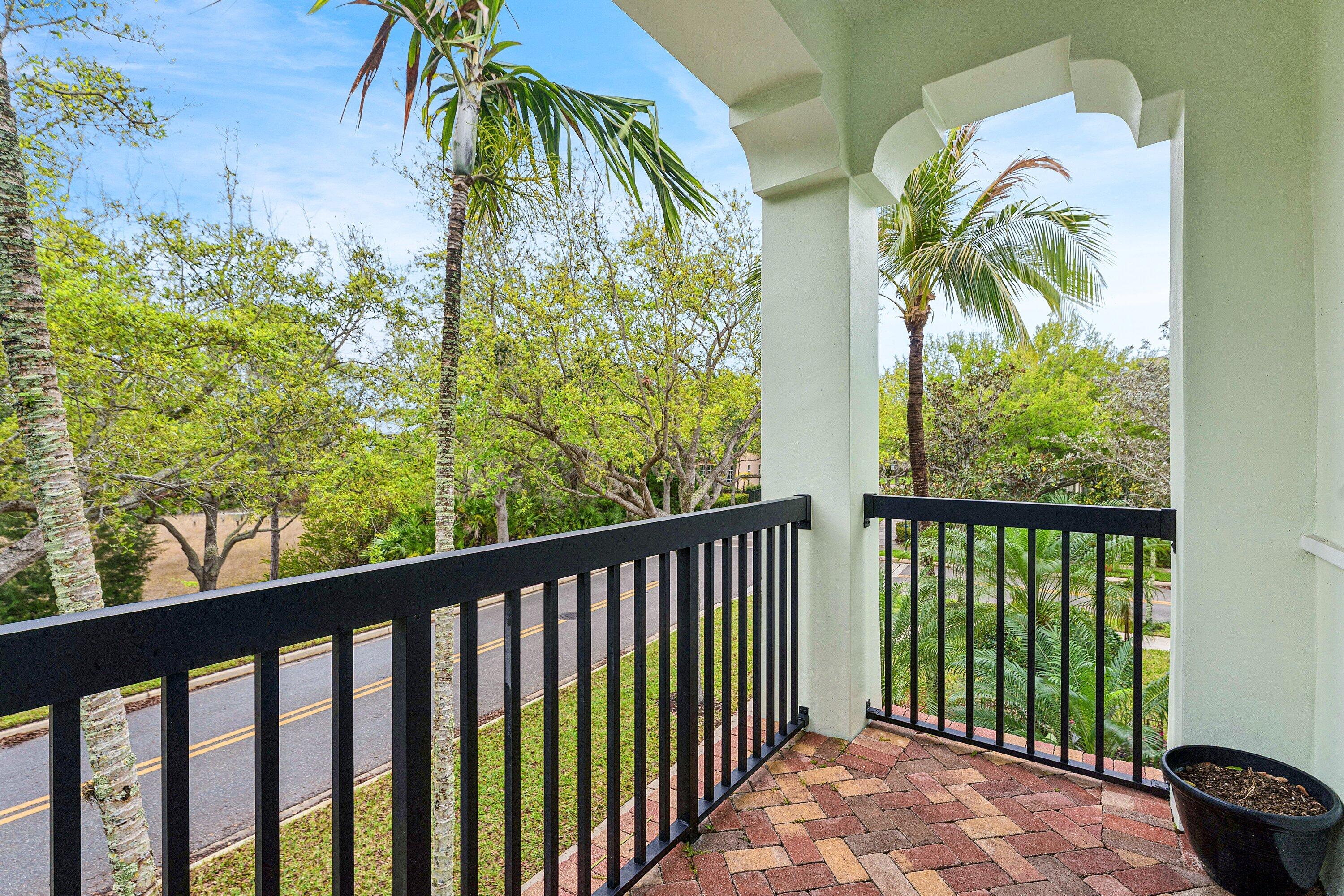 BOTANICA - Residential