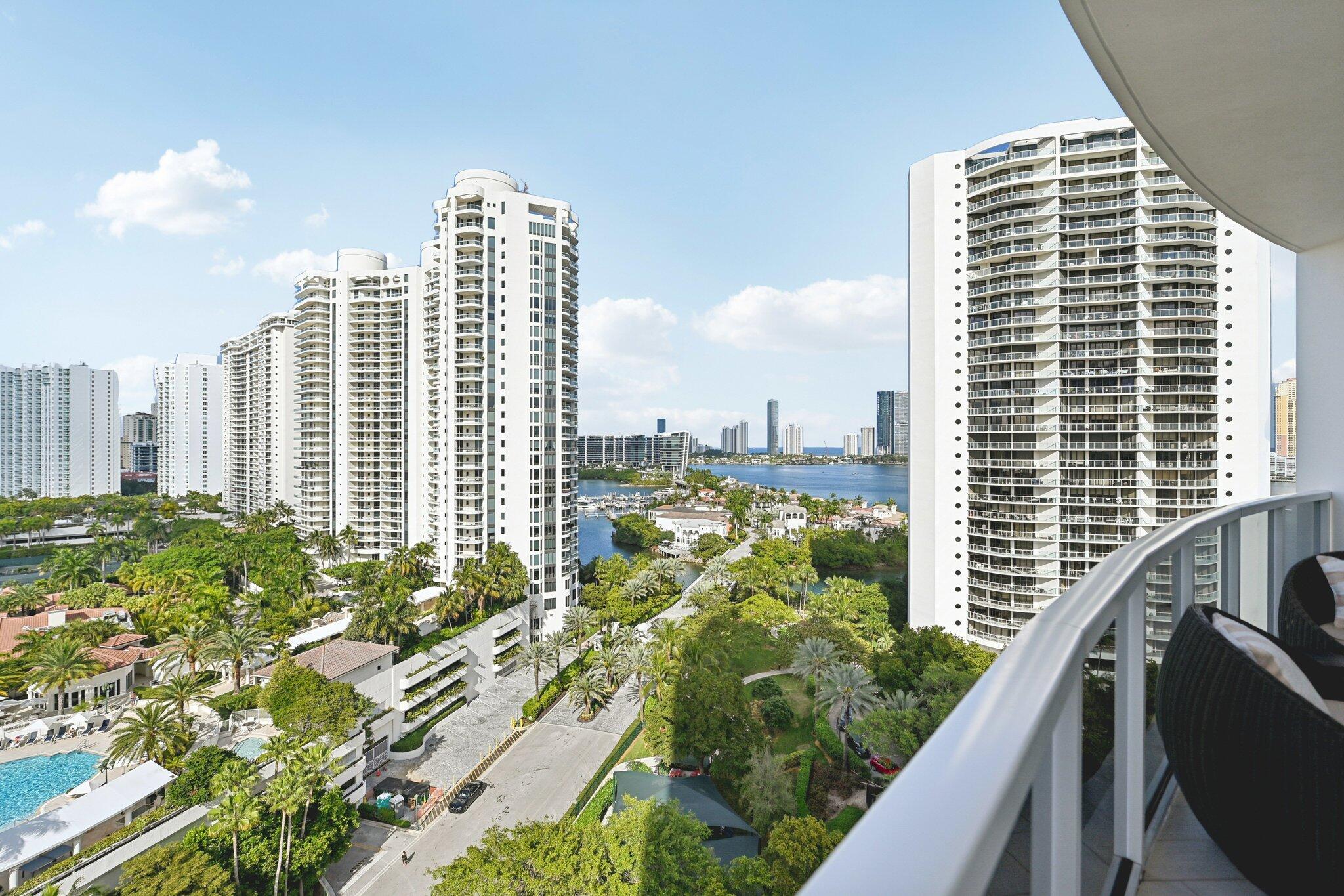 BELLINI AT WILLIAMS ISLAN - Residential