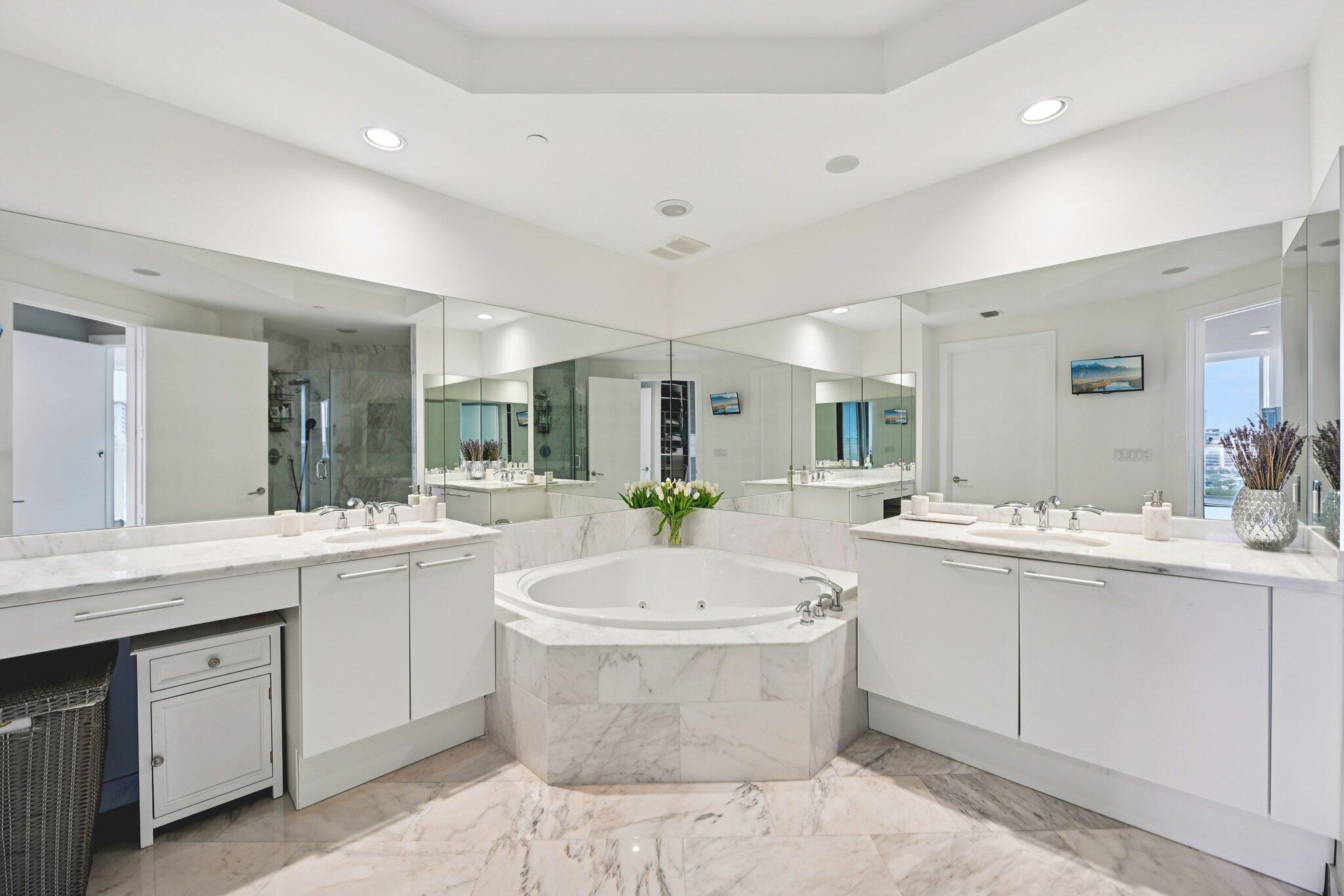 BELLINI AT WILLIAMS ISLAN - Residential