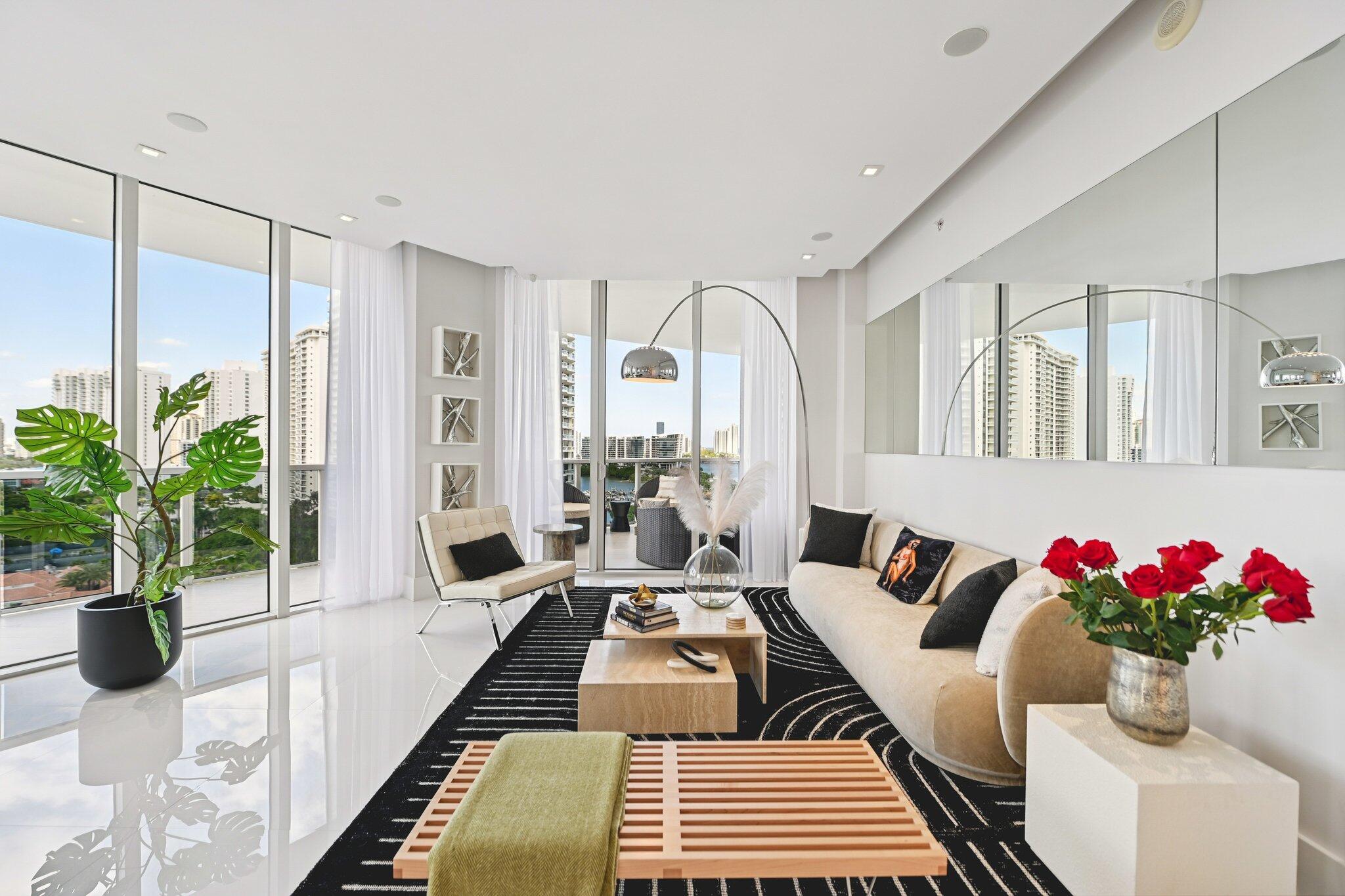 4100 Island Boulevard 1204