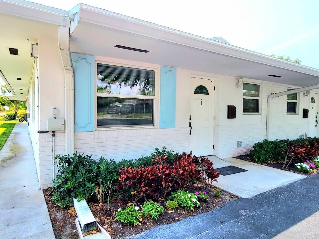 Photo of 3101 Albatross Road #1, Delray Beach, FL 33444 (MLS # R10987898)