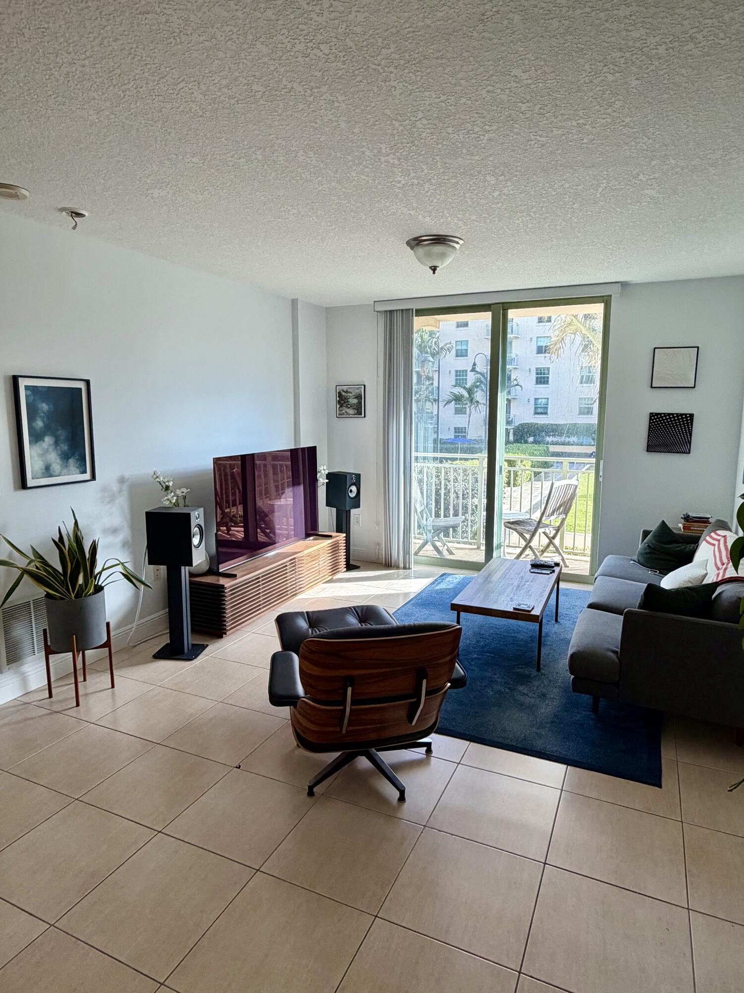 610 Clematis Street 305