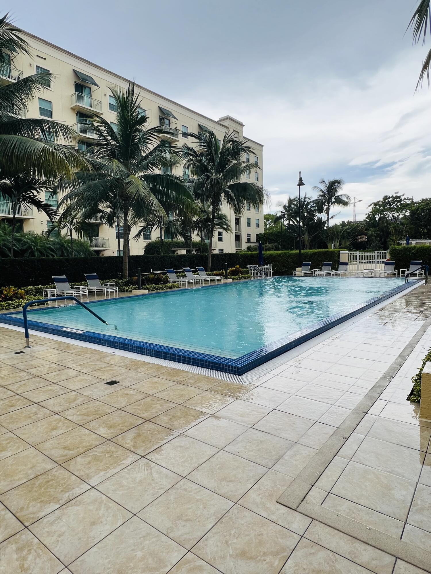 610 Clematis Street 305