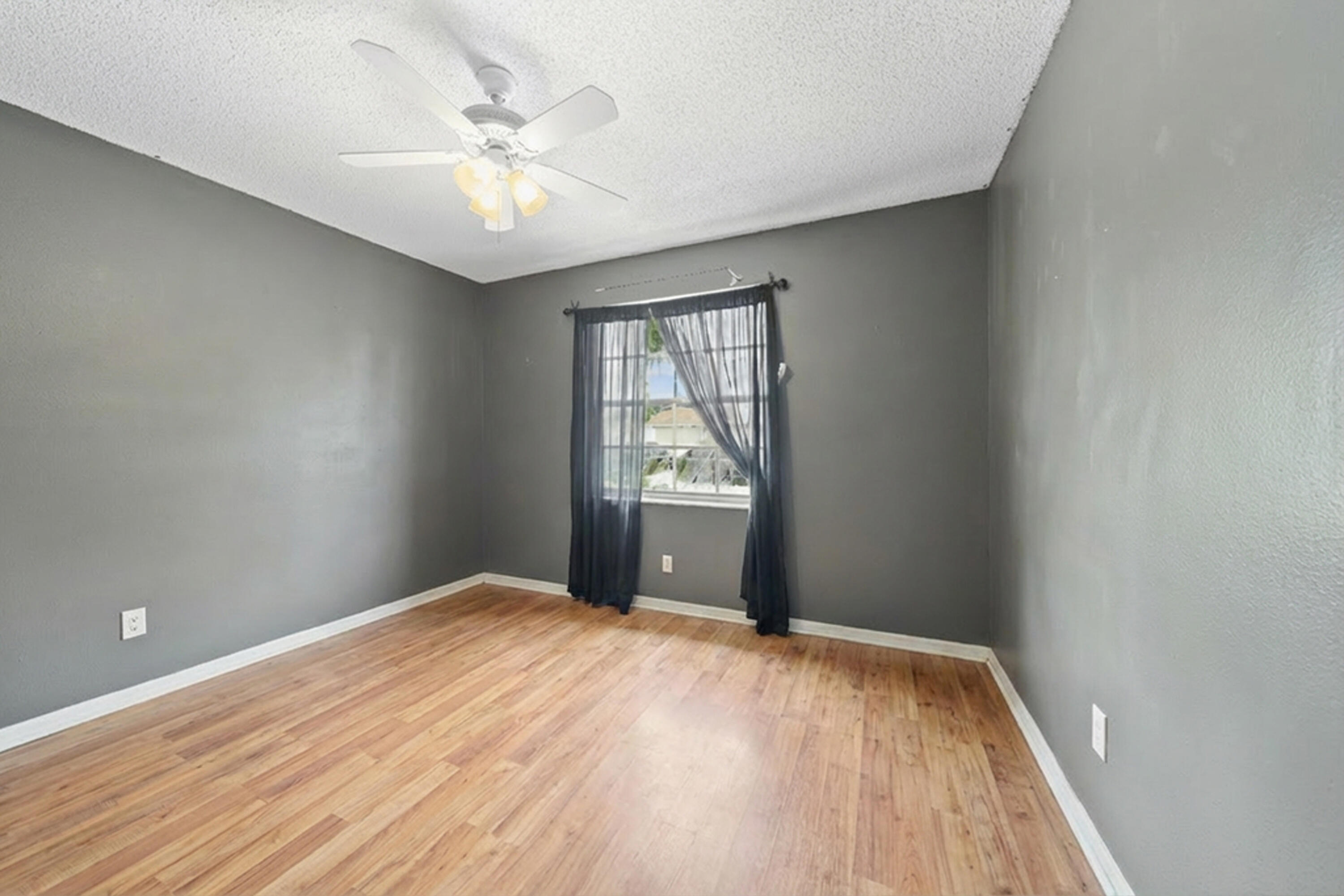 CHARLESTON SHORES - Residential