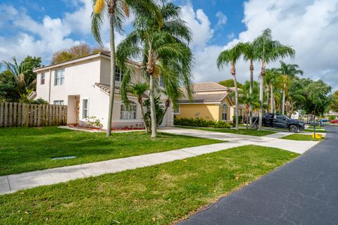 Tiny photo for 6824 Long Key Street, Lake Worth, FL 33467 (MLS # B26012082)