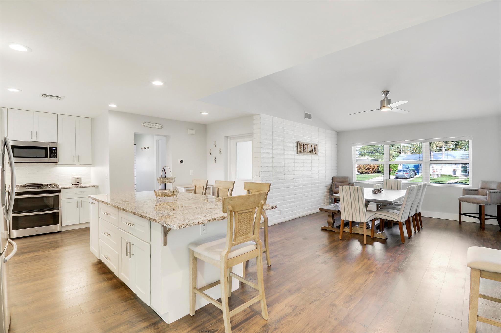 NORTH PALM BEACH VILLAGE - Residential