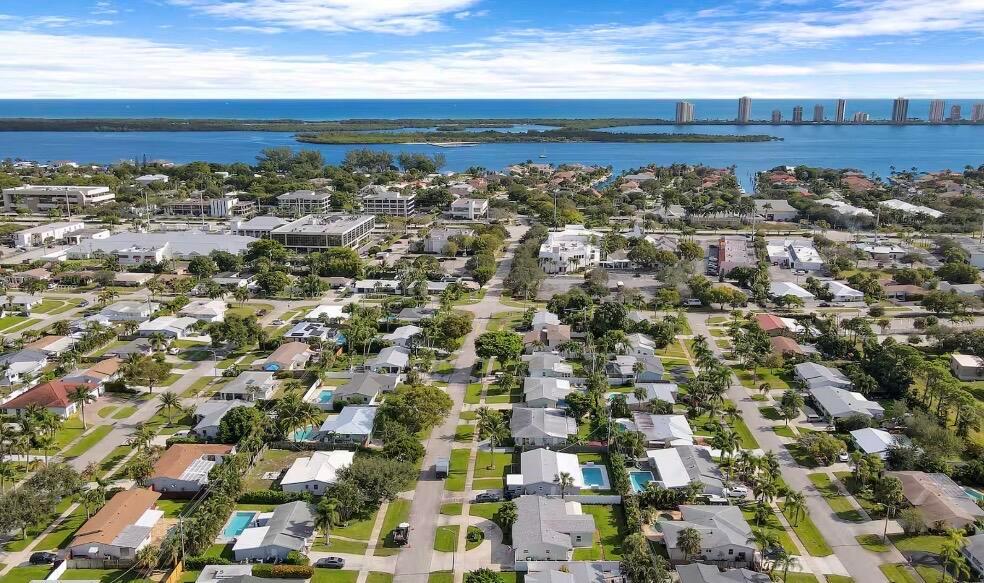 NORTH PALM BEACH VILLAGE - Residential