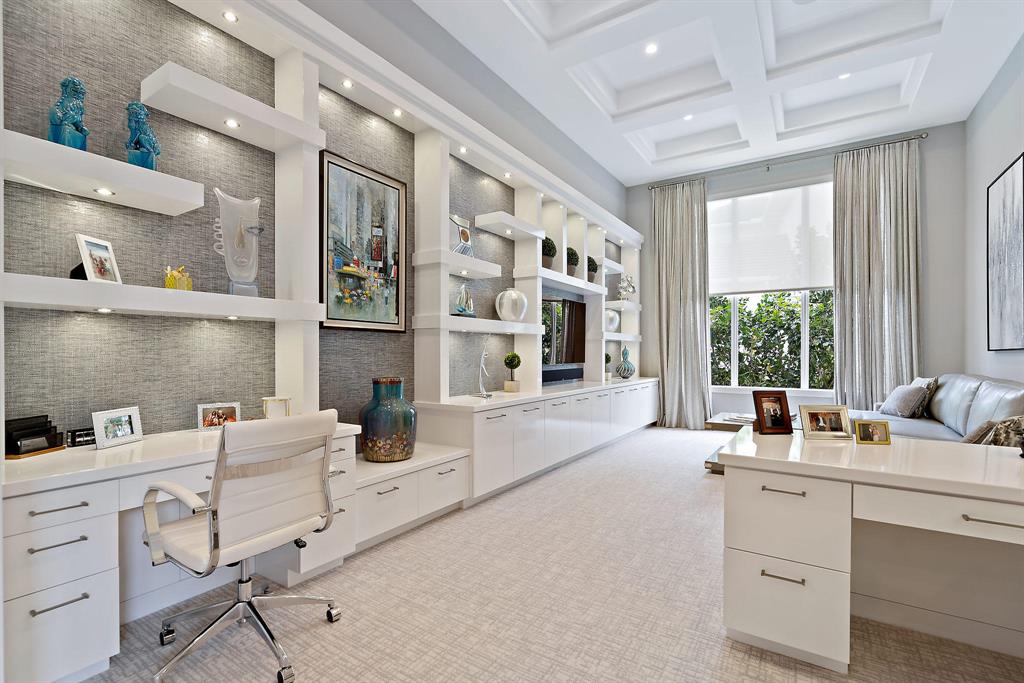 OLD PALM PL - Residential