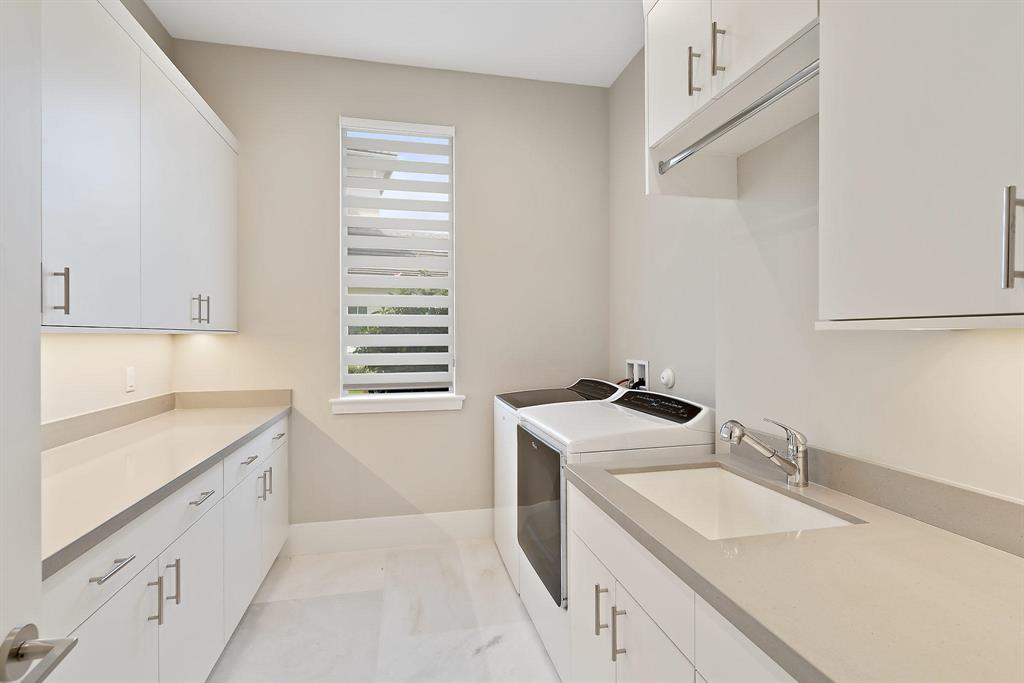 OLD PALM PL - Residential