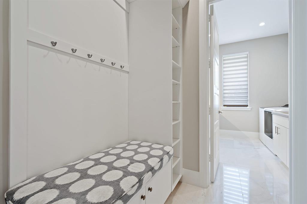 OLD PALM PL - Residential