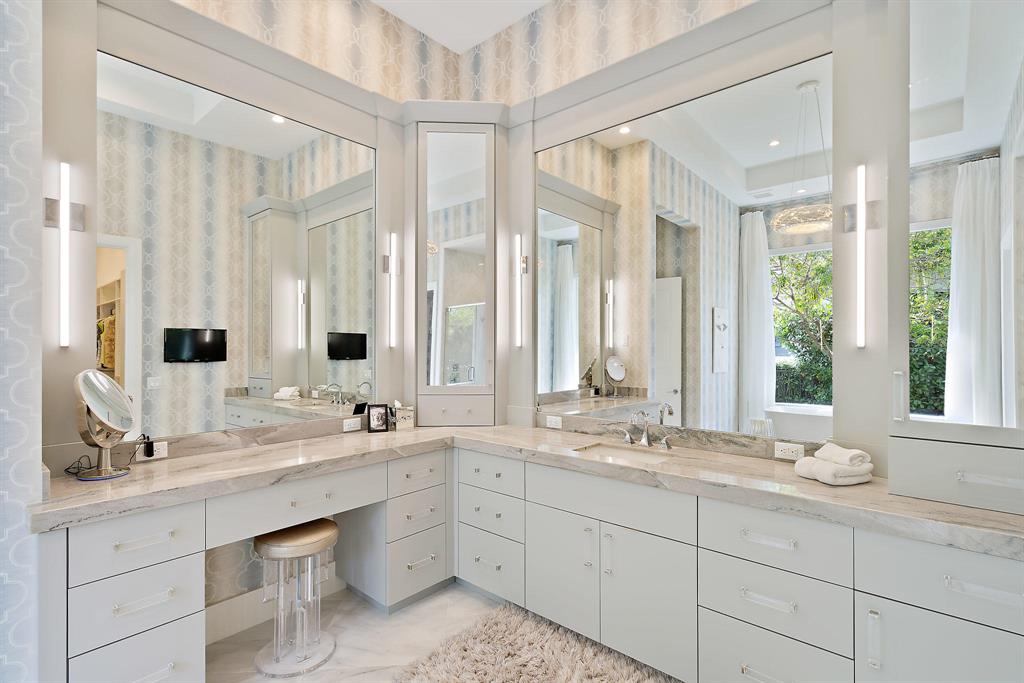 OLD PALM PL - Residential