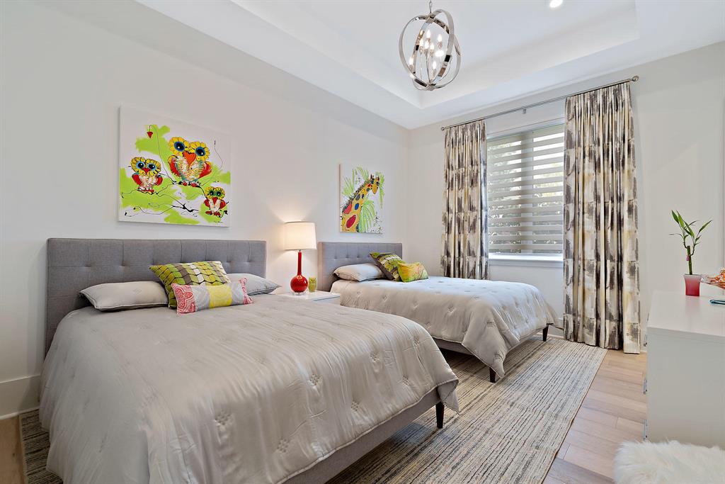 OLD PALM PL - Residential