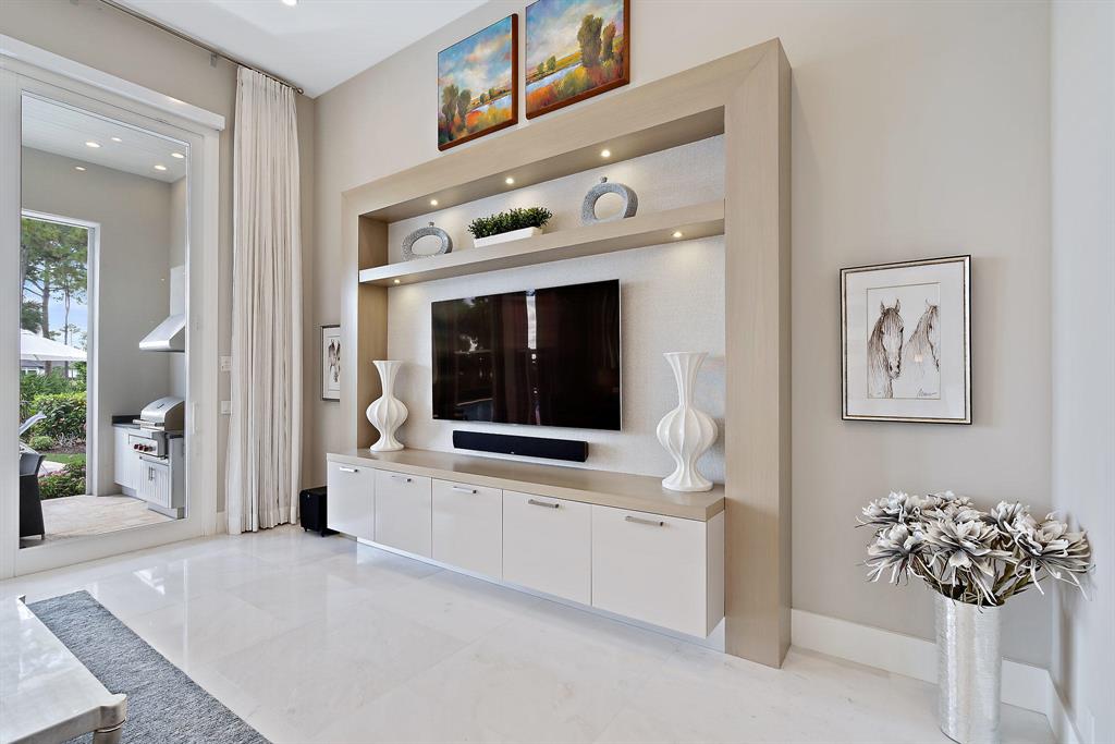 OLD PALM PL - Residential