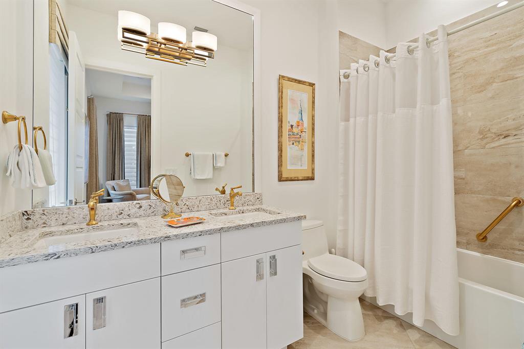 OLD PALM PL - Residential