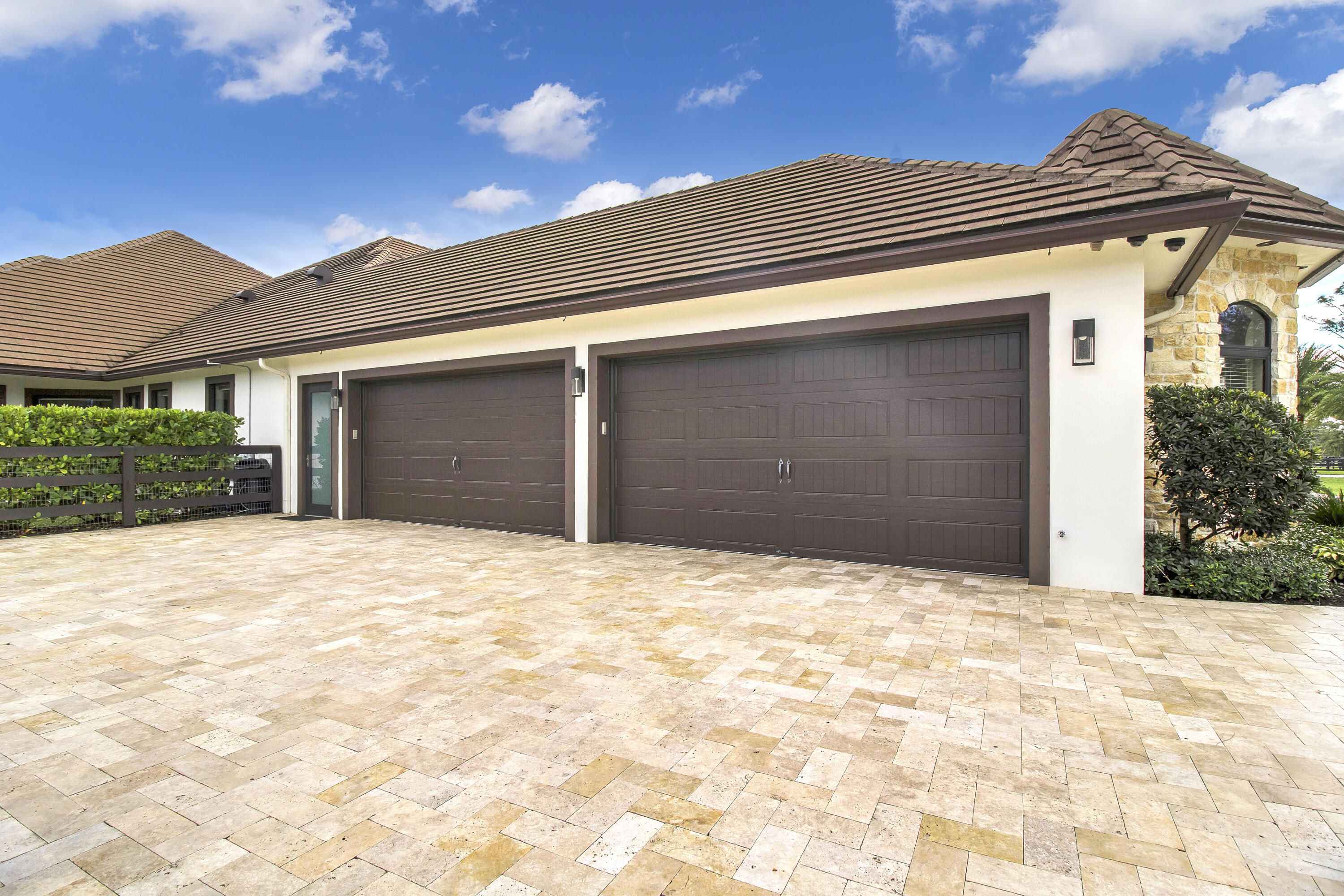 HOMELAND - Residential