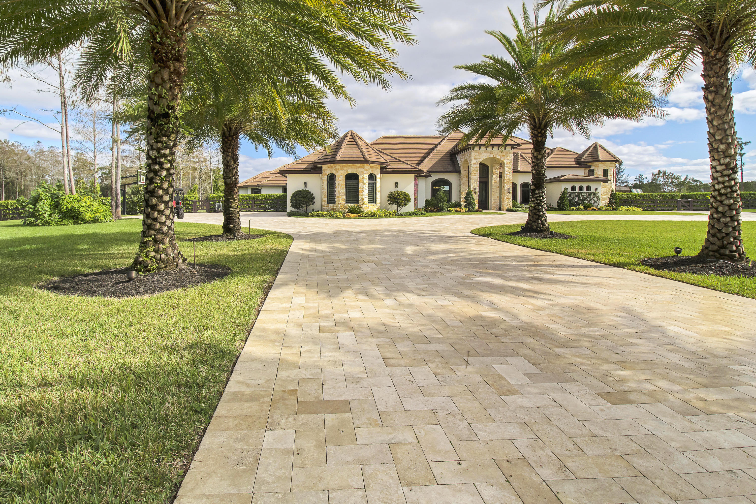 HOMELAND - Residential