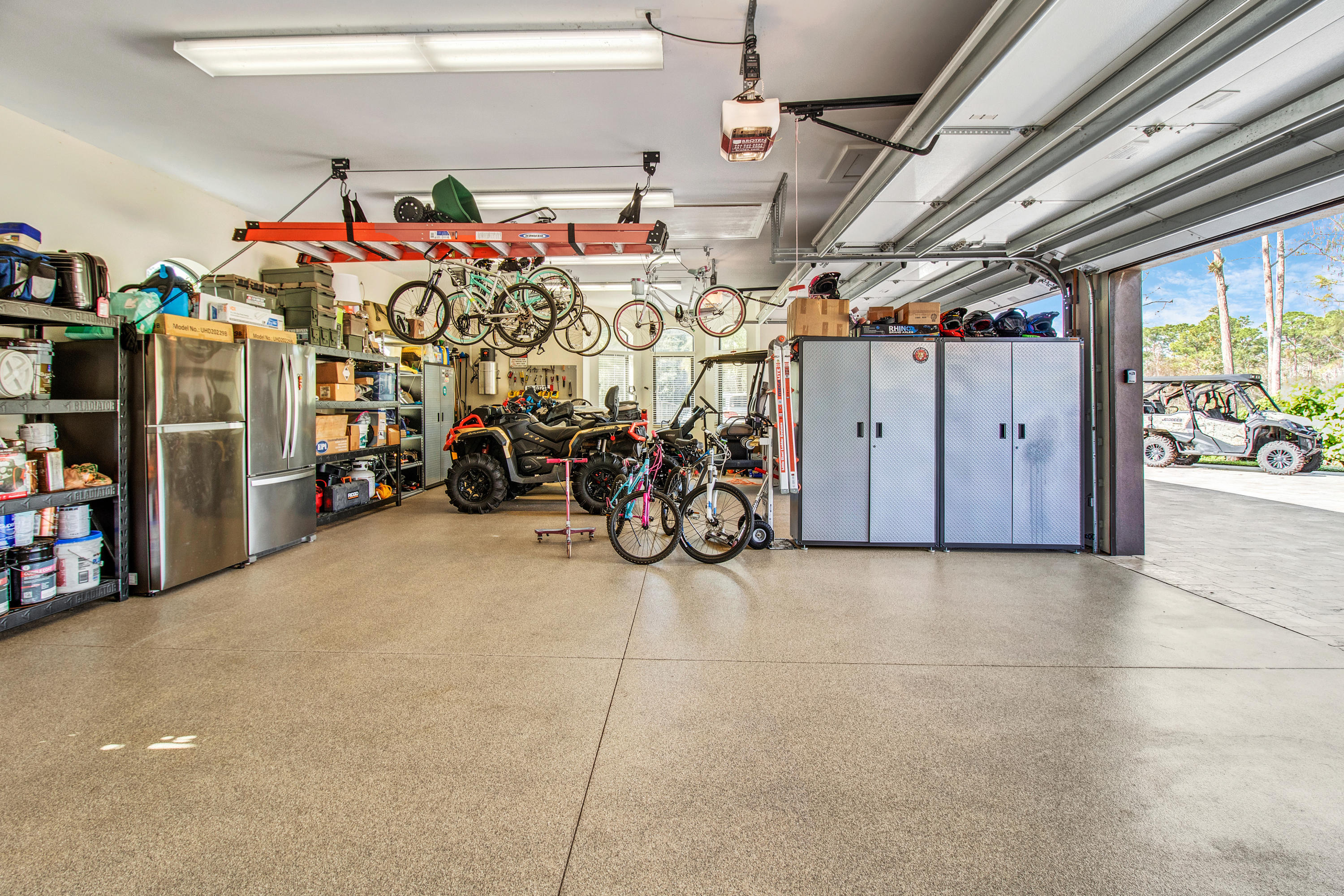 HOMELAND - Residential