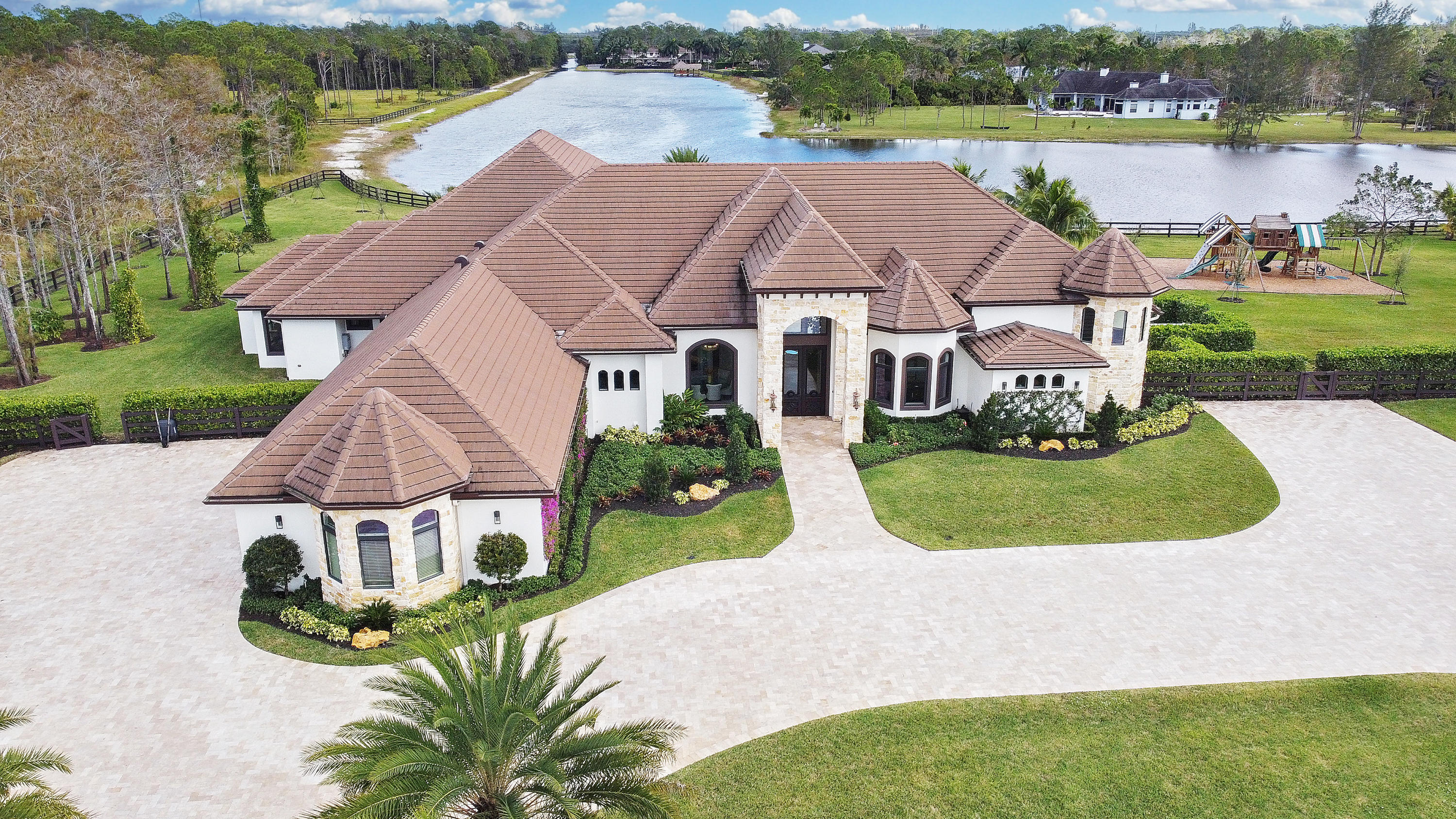 HOMELAND - Residential