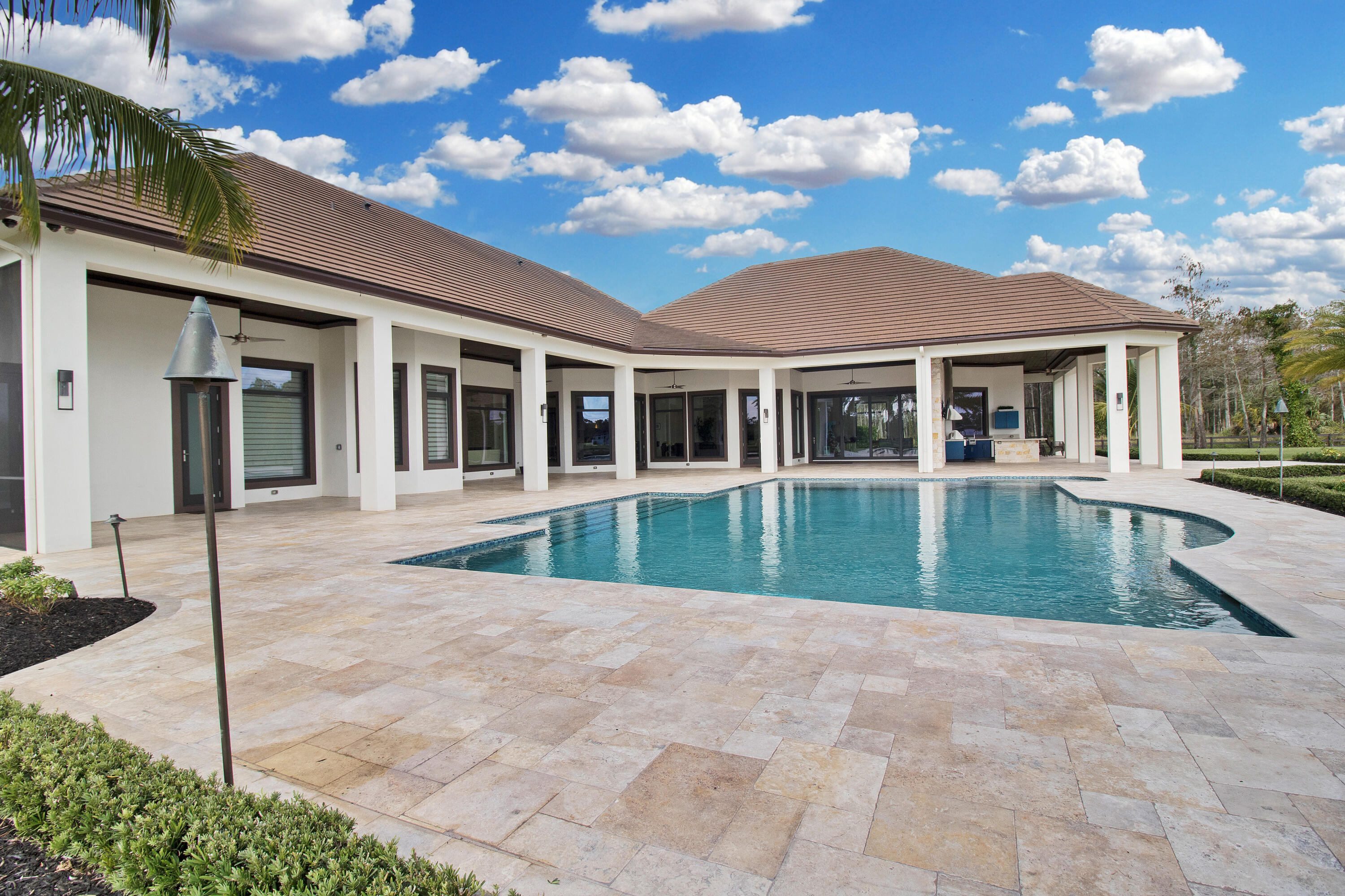 HOMELAND - Residential