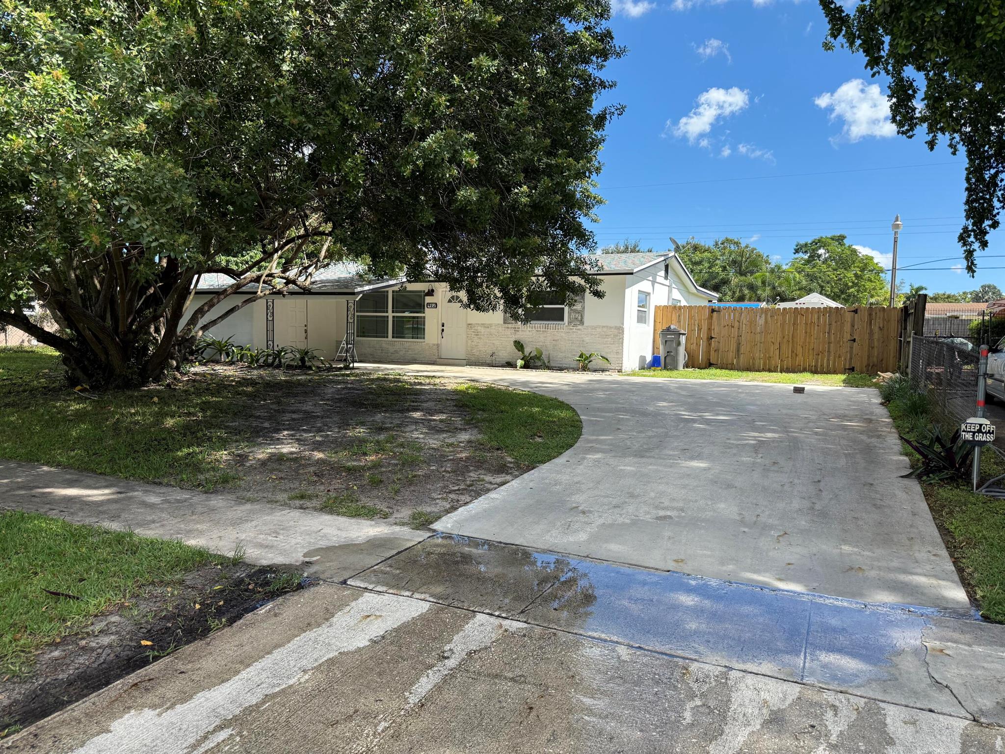 DILLMAN HEIGHTS 3 - Residential Lease
