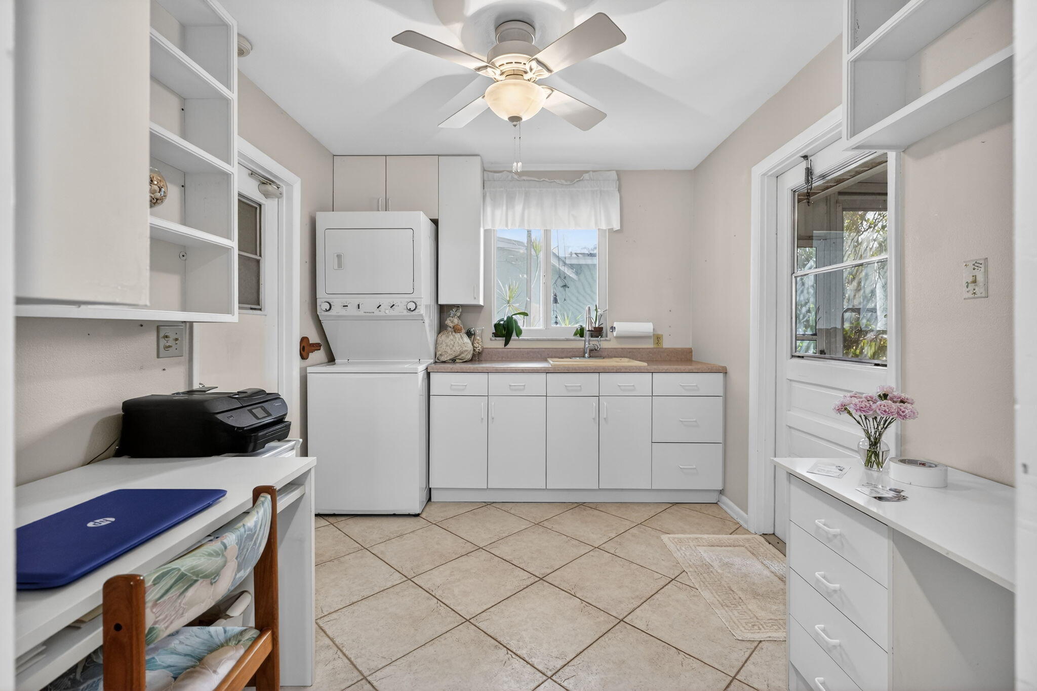 SEAGATE HARBOR - Residential