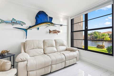 Tiny photo for 18 Royal Palm Way #109, Boca Raton, FL 33432 (MLS # B26037008)