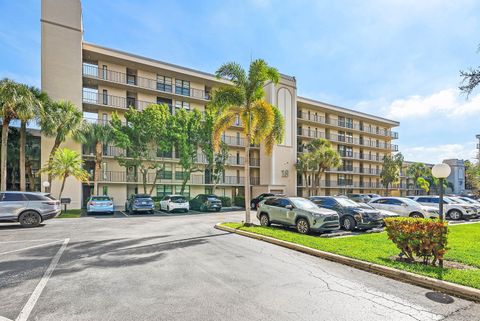 Tiny photo for 18 Royal Palm Way #109, Boca Raton, FL 33432 (MLS # B26037008)