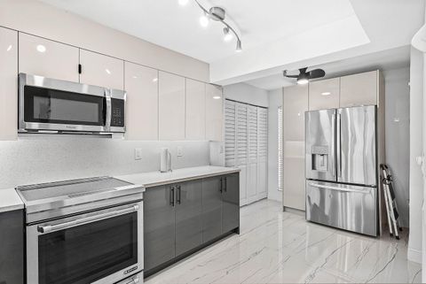 Tiny photo for 18 Royal Palm Way #109, Boca Raton, FL 33432 (MLS # B26037008)