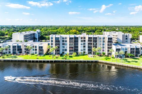 Tiny photo for 18 Royal Palm Way #109, Boca Raton, FL 33432 (MLS # B26037008)