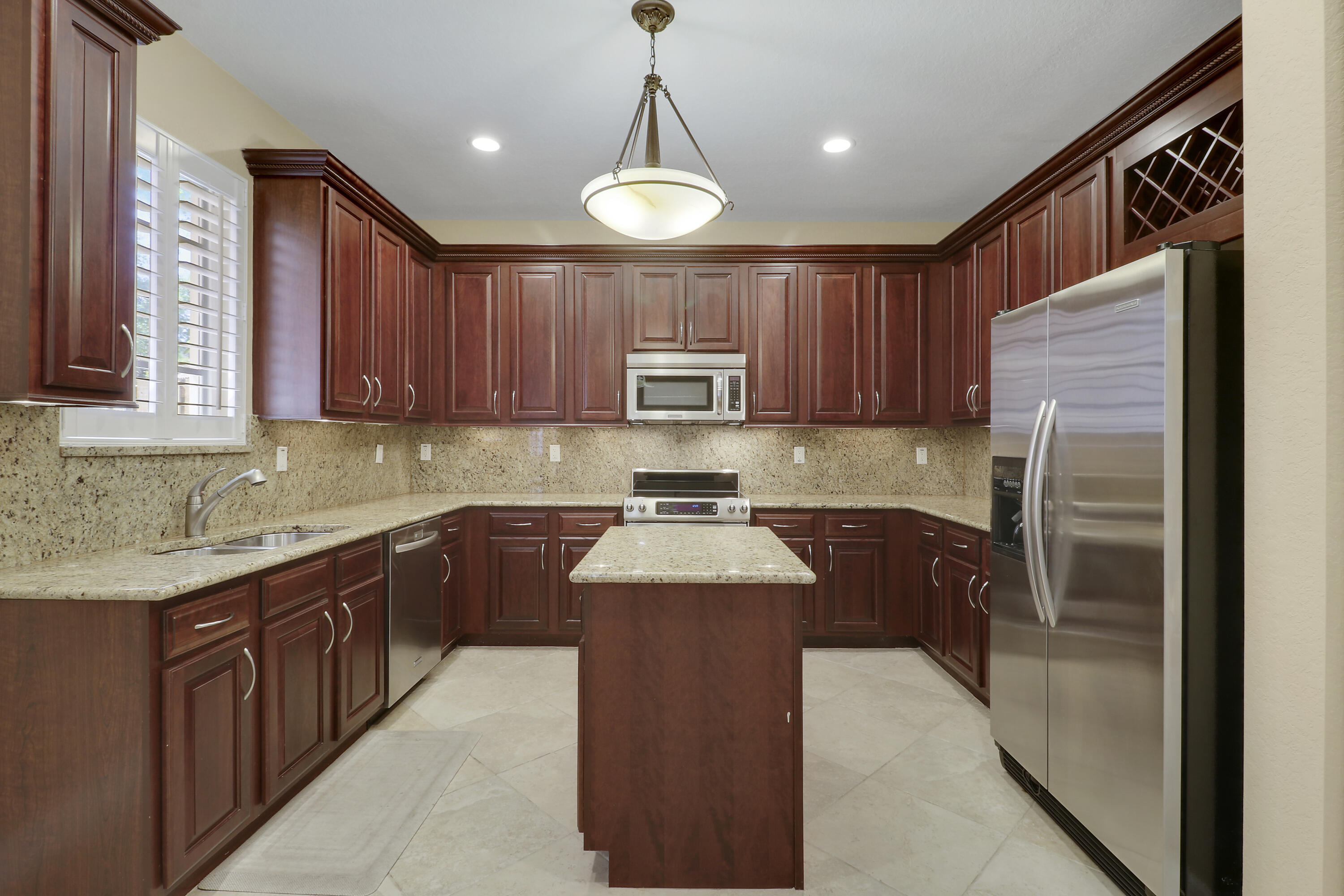 CANTERBURY PLACE - Residential