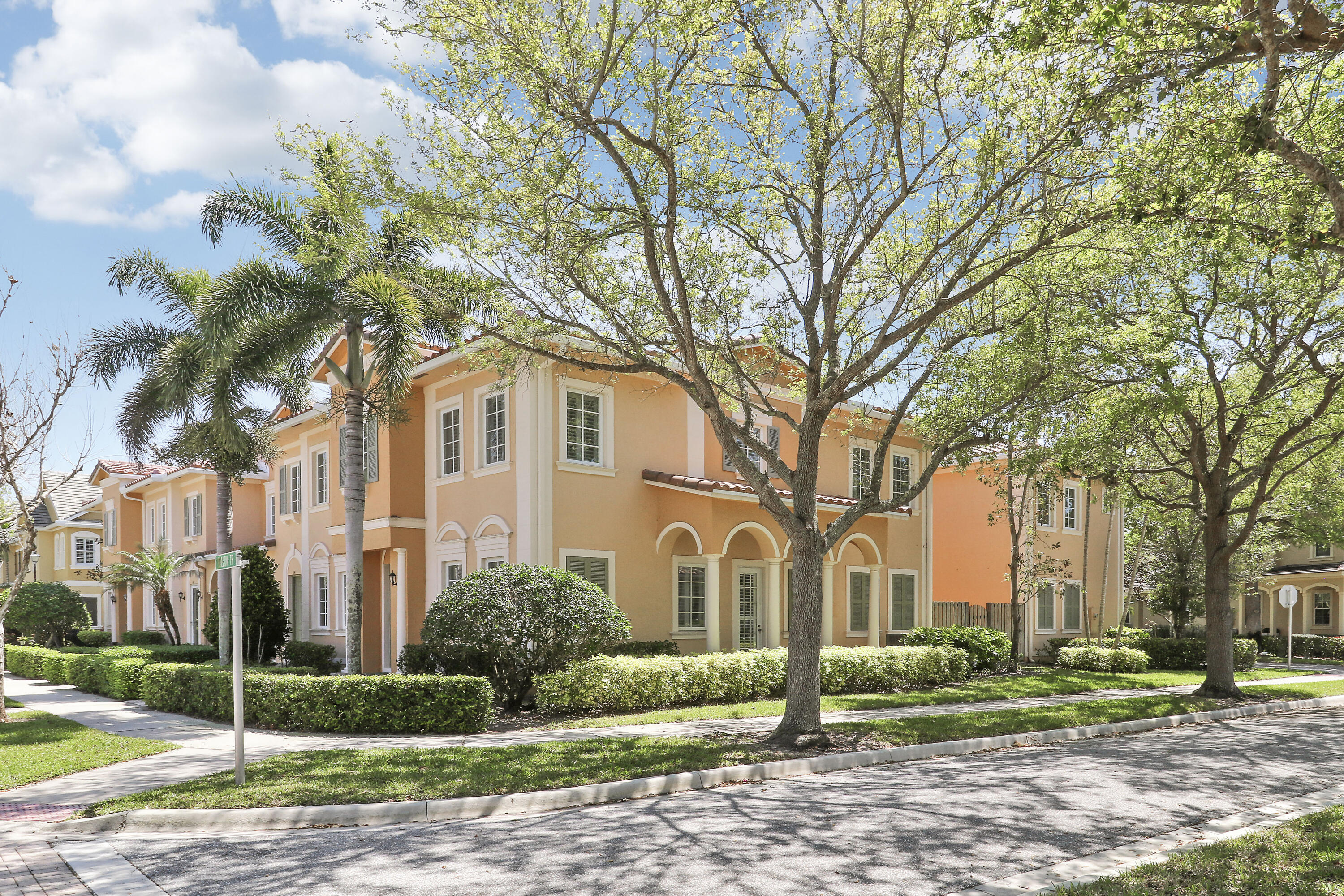 CANTERBURY PLACE - Residential