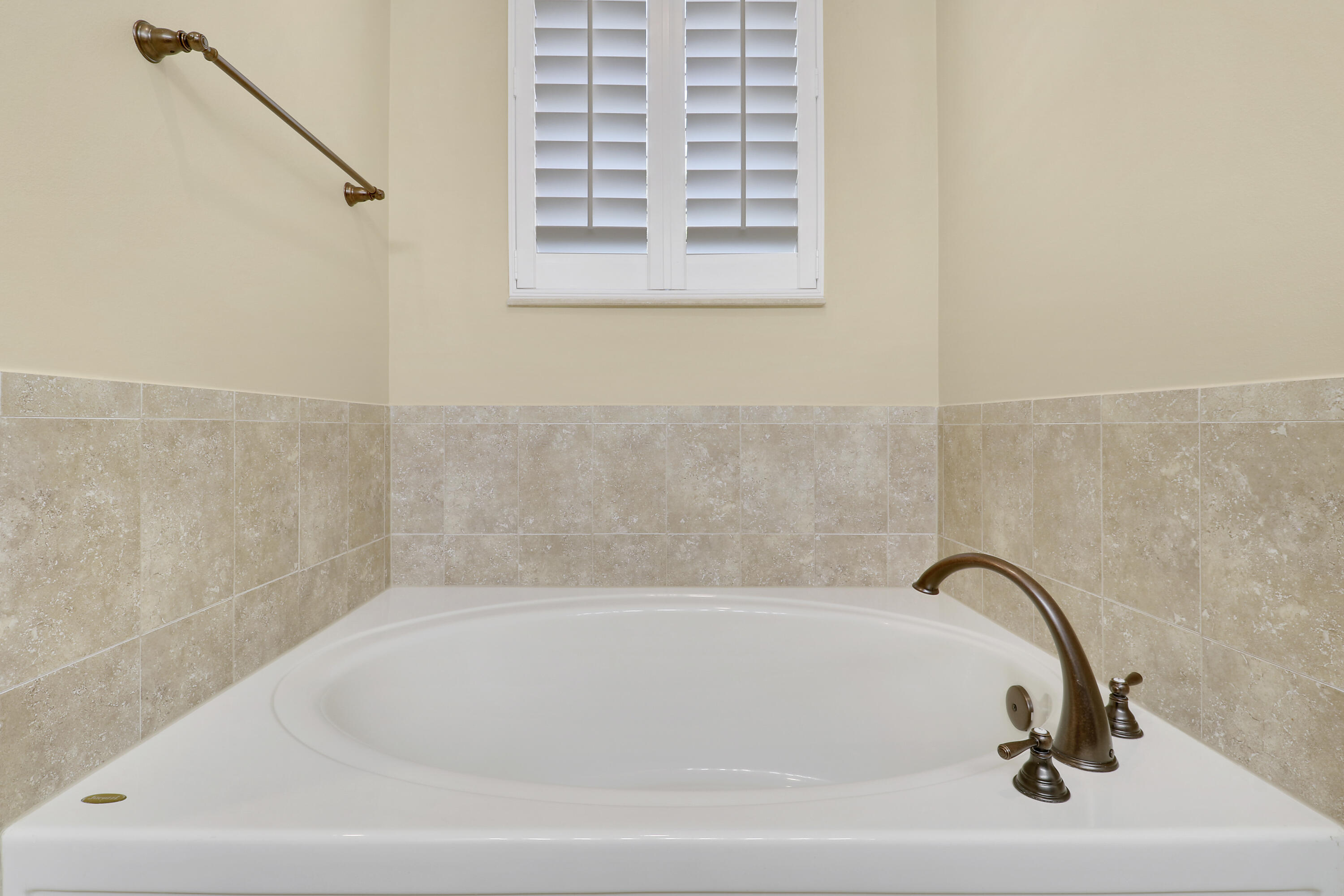 CANTERBURY PLACE - Residential