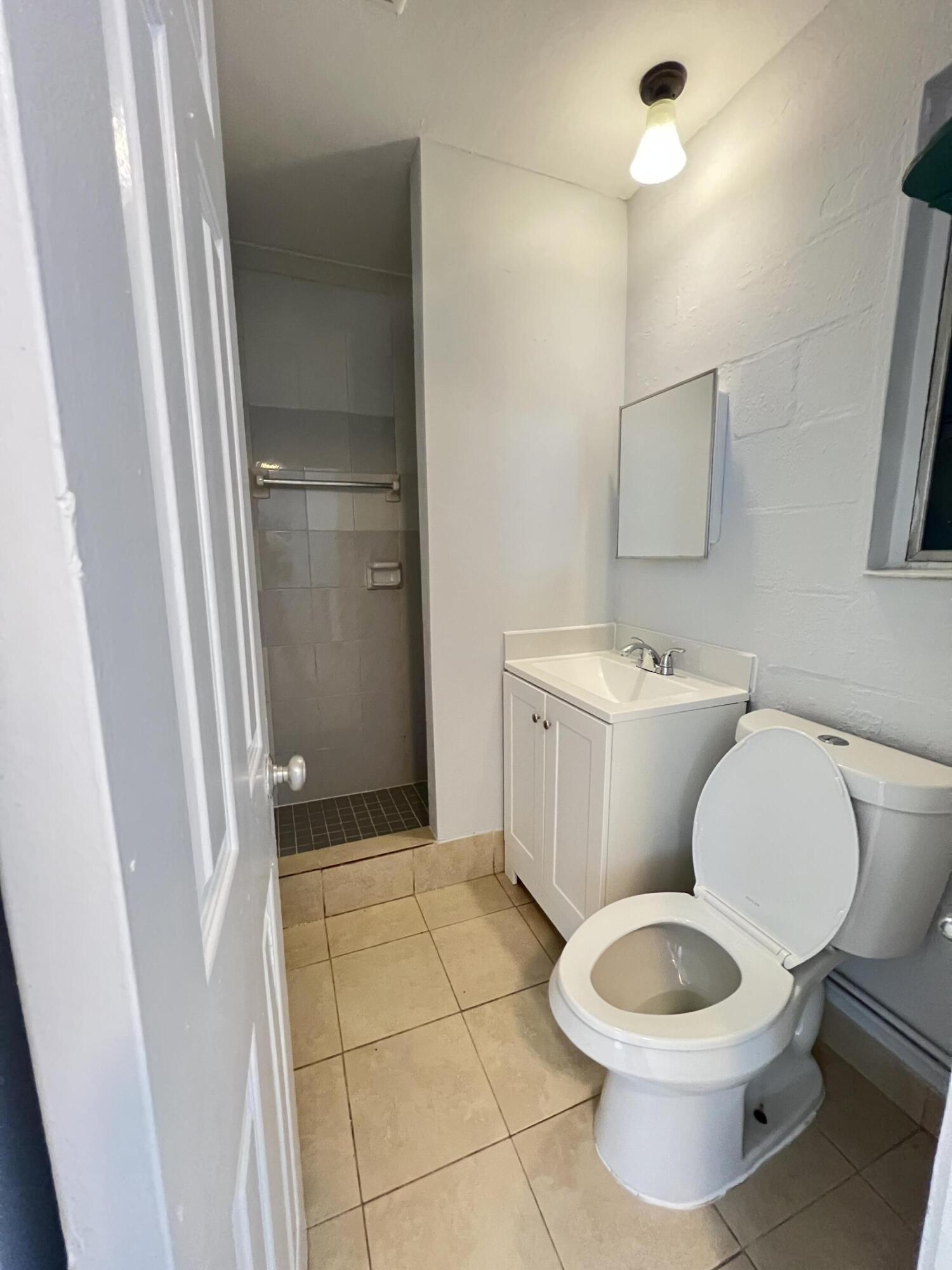 ESTATES OF SOUTH PALM BEACH - Residential Lease