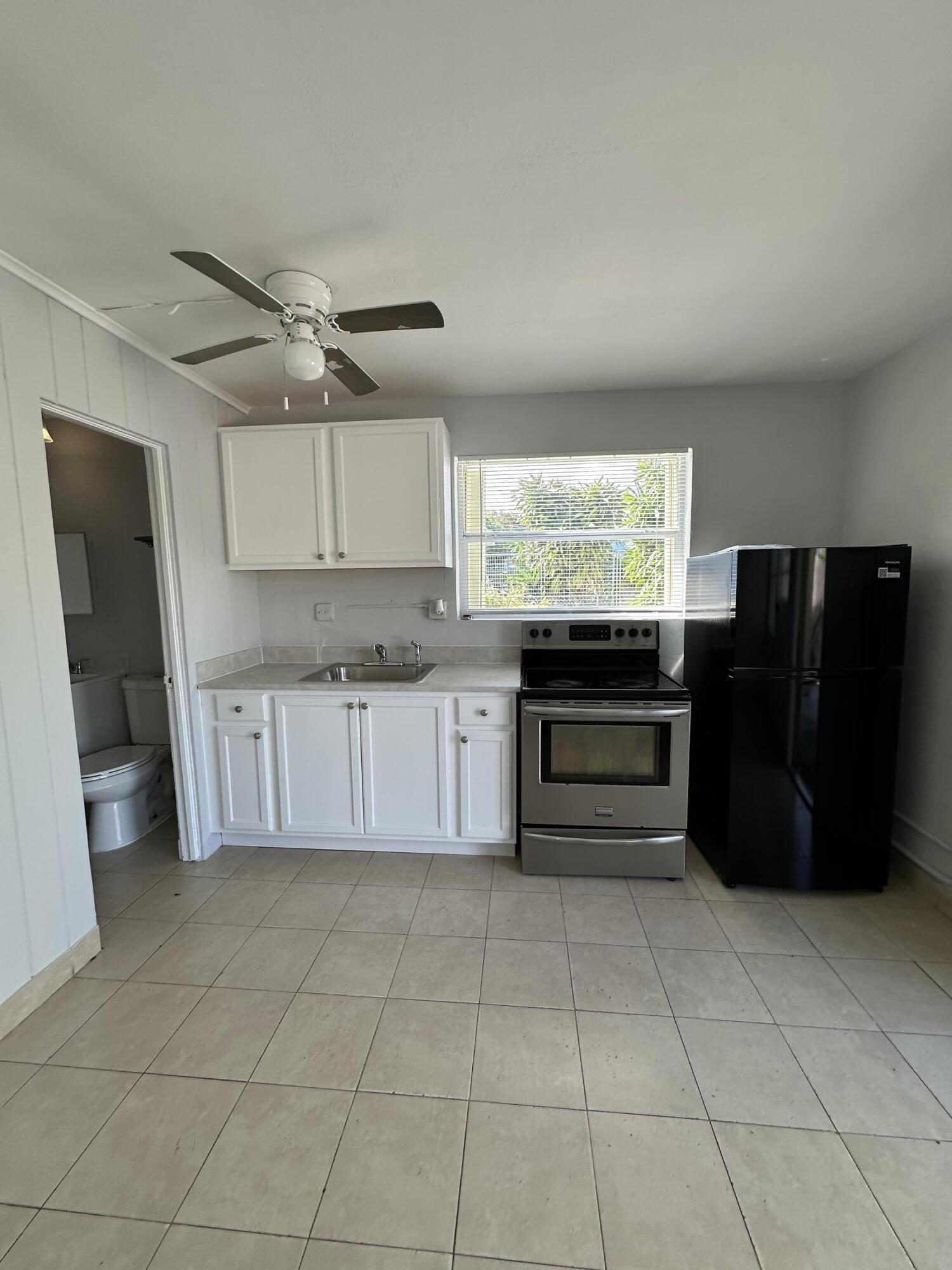 ESTATES OF SOUTH PALM BEACH - Residential Lease