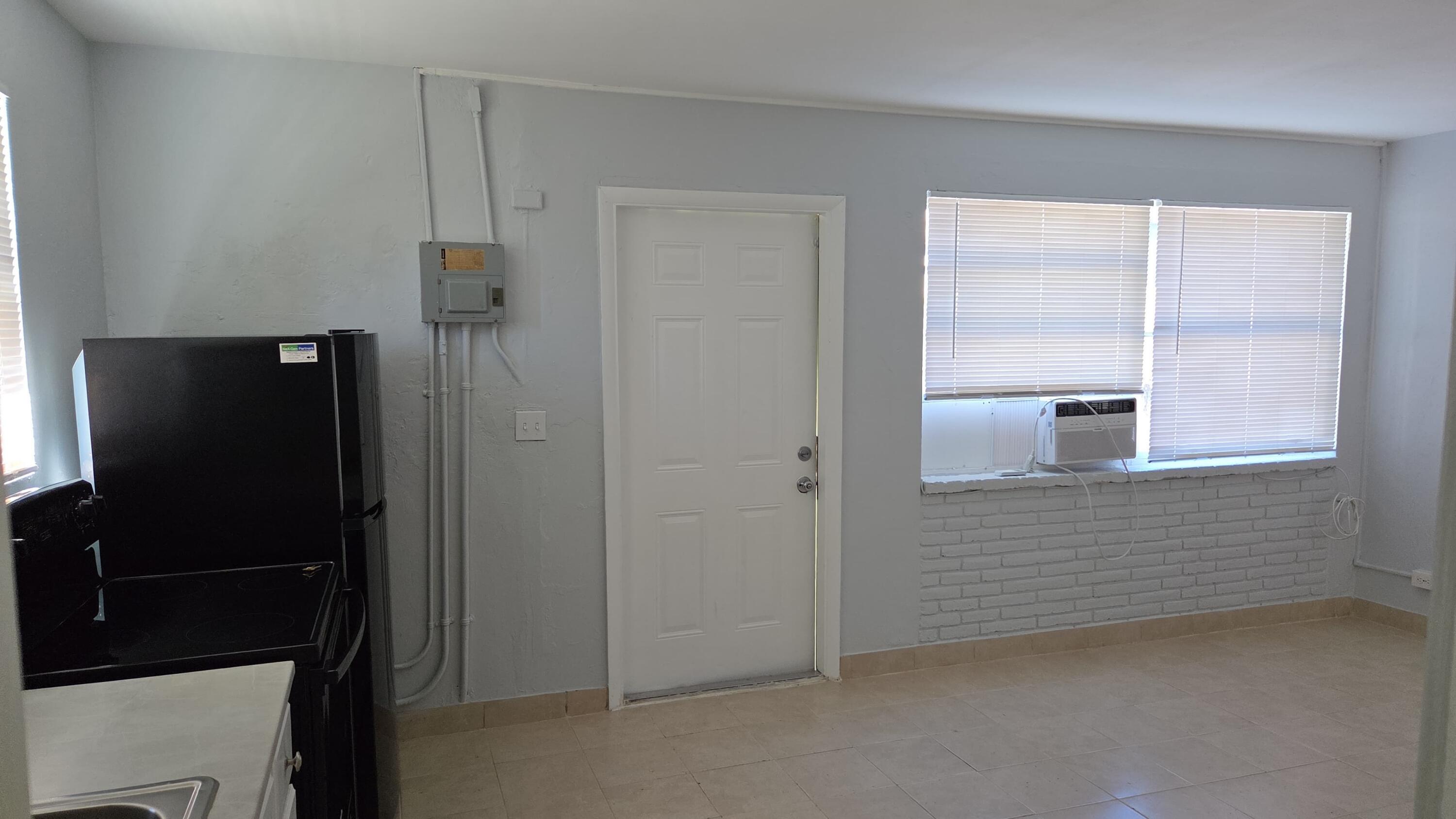 ESTATES OF SOUTH PALM BEACH - Residential Lease