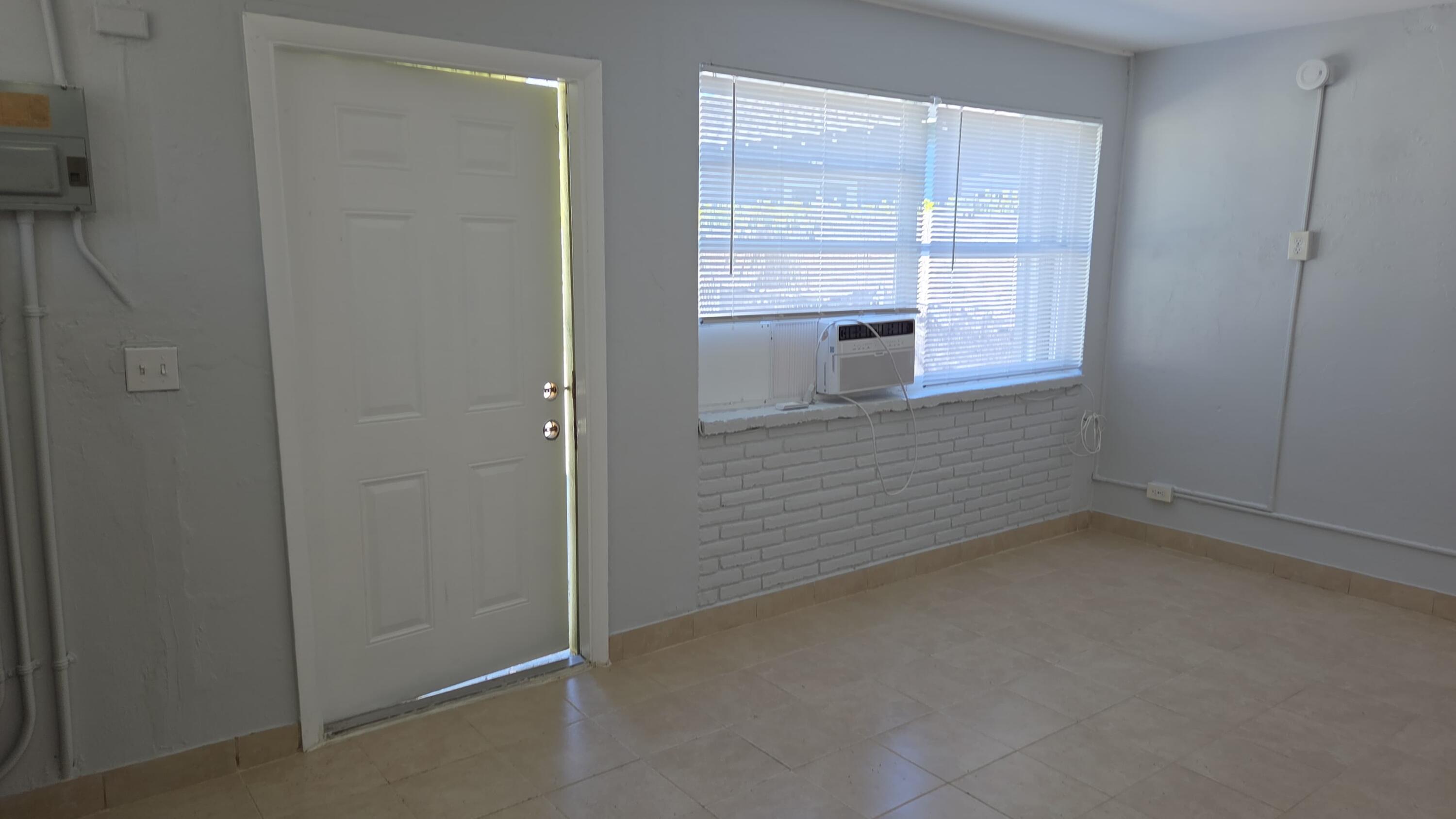 ESTATES OF SOUTH PALM BEACH - Residential Lease