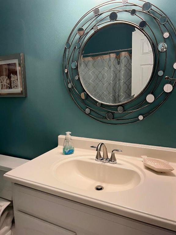 EVERETT ARMS NO 3 CONDO - Residential Lease