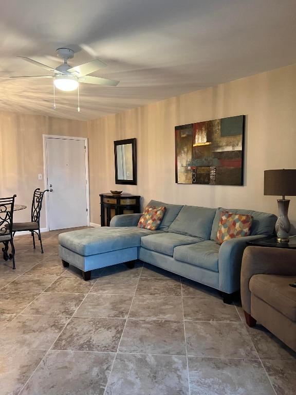 EVERETT ARMS NO 3 CONDO - Residential Lease