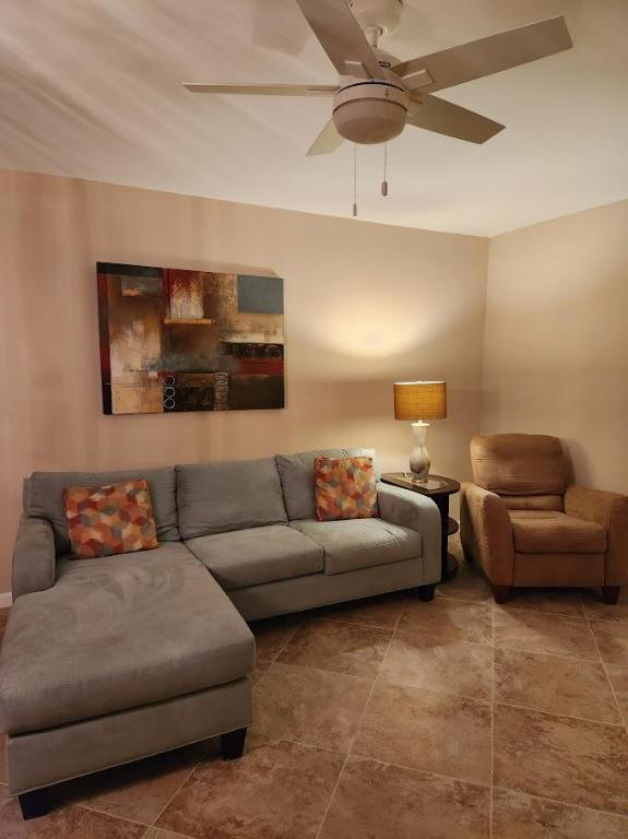 EVERETT ARMS NO 3 CONDO - Residential Lease