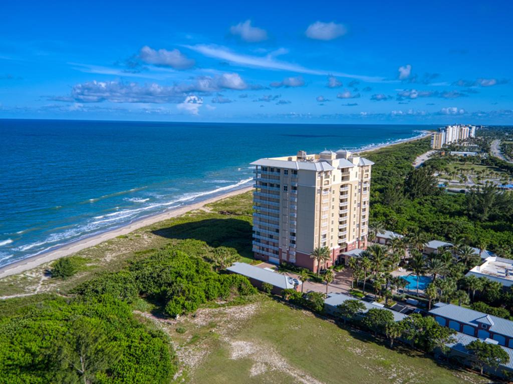 GRAND ISLE OF NORTH HUTCHINSON ISLAND CONDOMINIUM - Residential