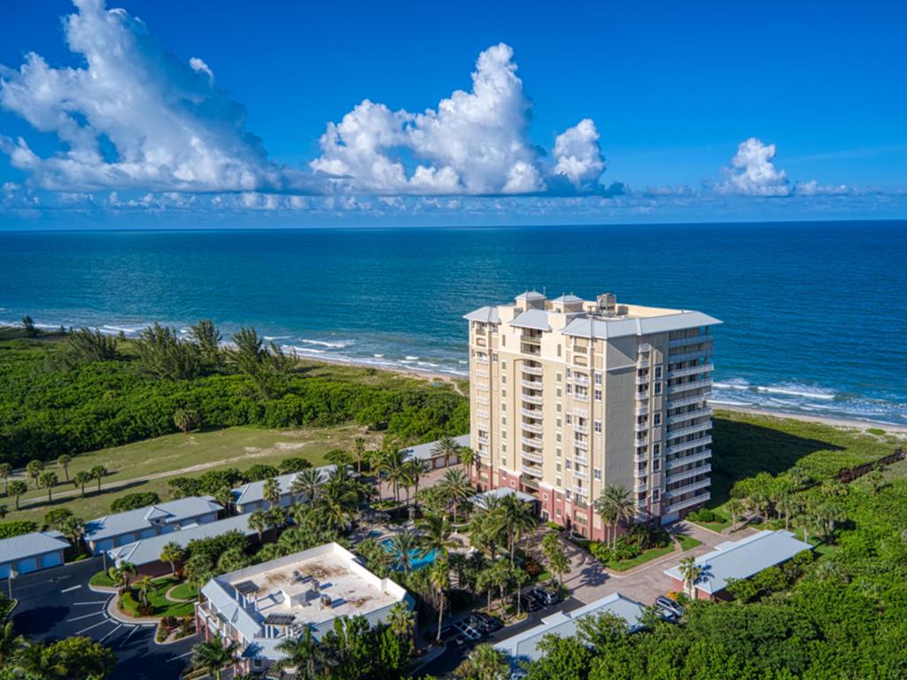GRAND ISLE OF NORTH HUTCHINSON ISLAND CONDOMINIUM - Residential