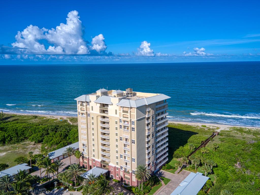 GRAND ISLE OF NORTH HUTCHINSON ISLAND CONDOMINIUM - Residential