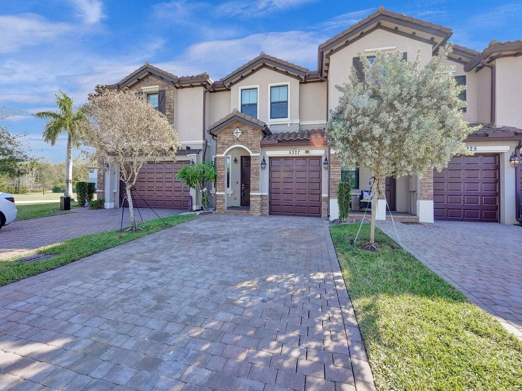 Photo of 5327 Santa Maria Avenue, Boynton Beach, FL 33436 (MLS # F10545999)