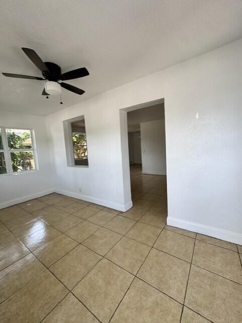 RIVIERA BEACH HEIGHTS ADD 4 - Residential