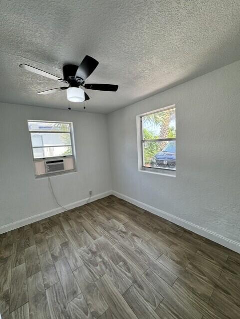 RIVIERA BEACH HEIGHTS ADD 4 - Residential