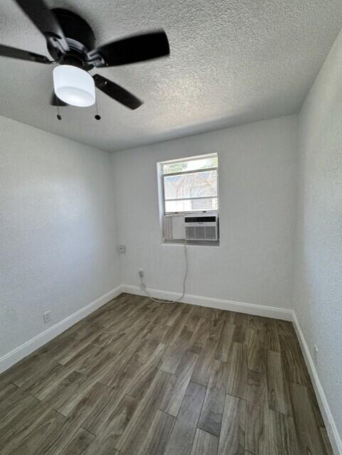 RIVIERA BEACH HEIGHTS ADD 4 - Residential