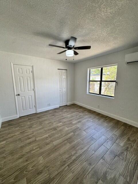 RIVIERA BEACH HEIGHTS ADD 4 - Residential
